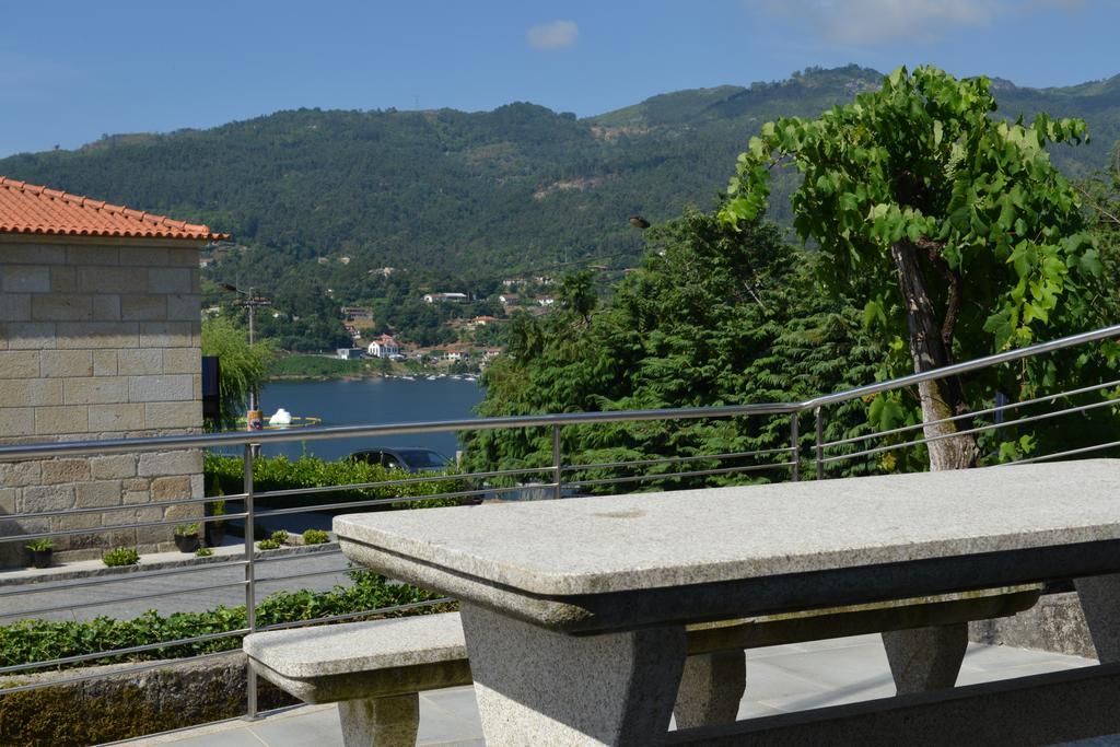 Al Vivenda Romantica Geres Exterior foto